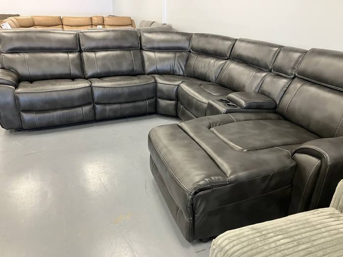 Living room furniture example at BoxDrop Nitro