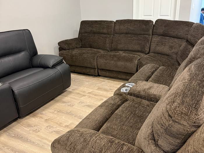 Living room furniture example at BoxDrop Nitro