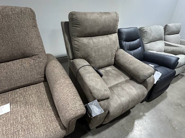 Living room furniture example at BoxDrop Nitro