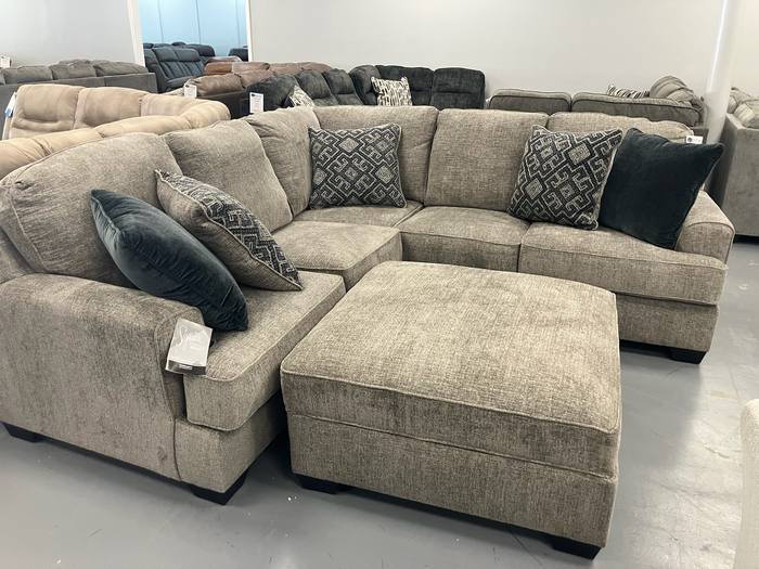 Living room furniture example at BoxDrop Nitro